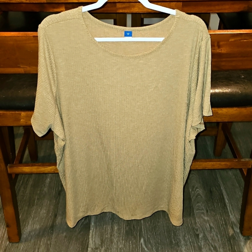 Womens tan top sz 3x. Old Navy